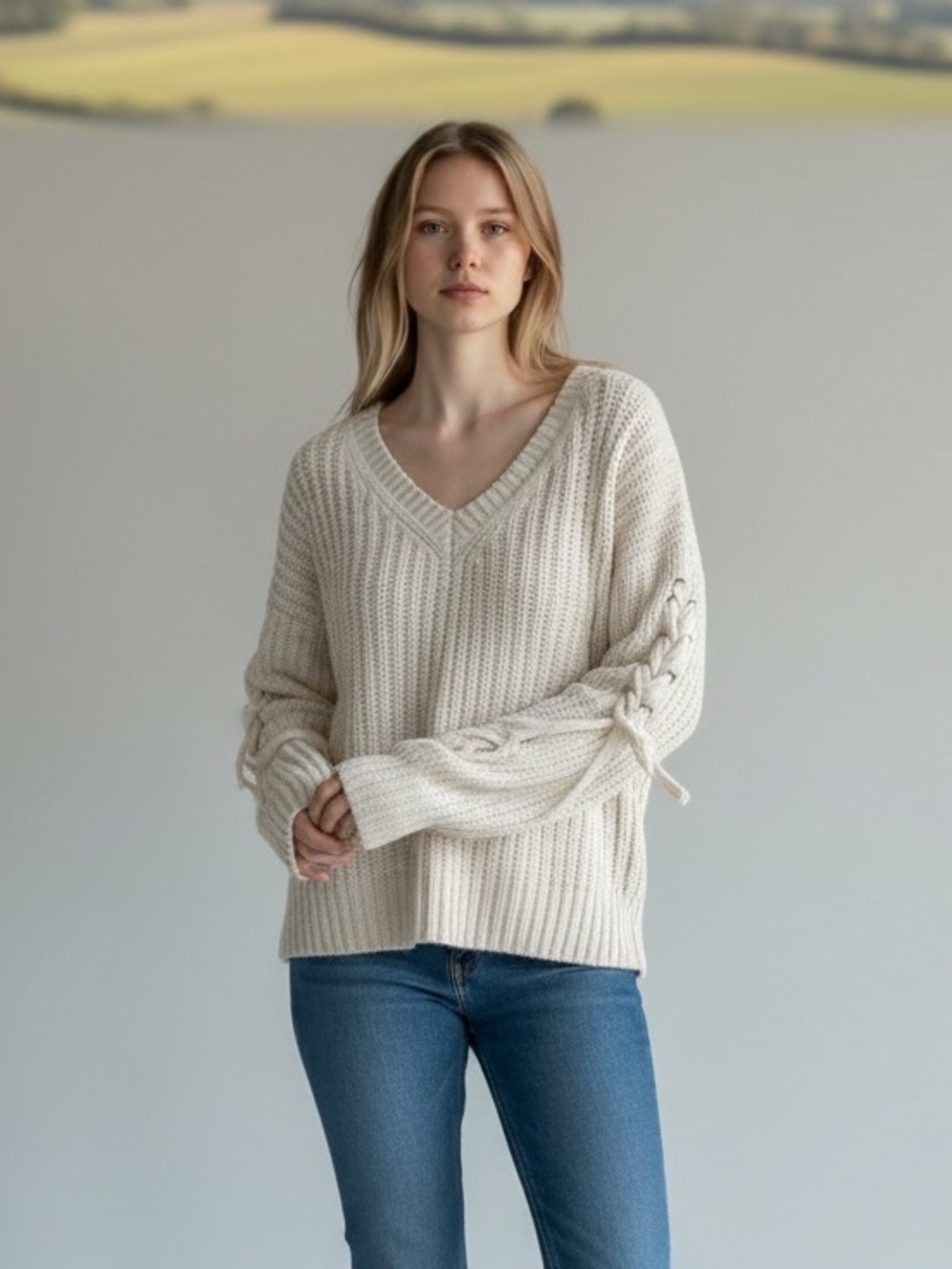 VENUS Cream V-Neck Lace-Up Sleeve Ribbed Sweater Size Small Hard Worn Cozy Chic